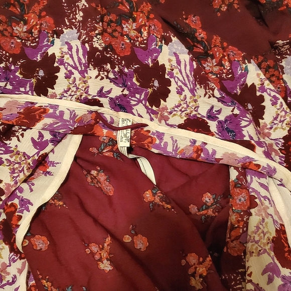 Sale! 🌺 Free People Floral Red, Ruby, Pink Floral Tassel Kimono, One Size - Picture 13 of 14